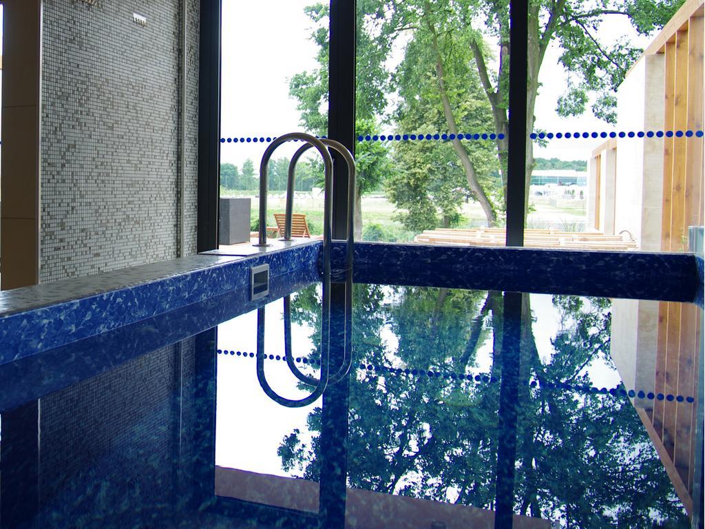 Hotel Uniejow Exterior photo